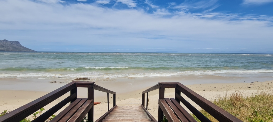 6 Bedroom Property for Sale in Greenways Golf Estate Western Cape